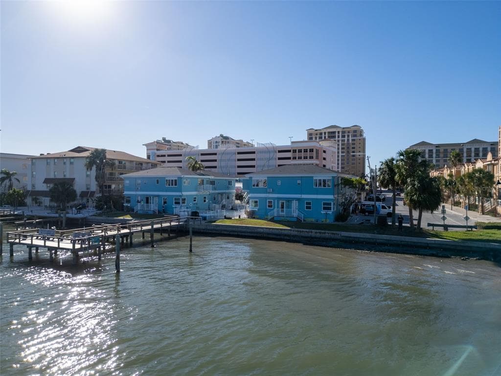 483 E SHORE DRIVE D4 photo 15
