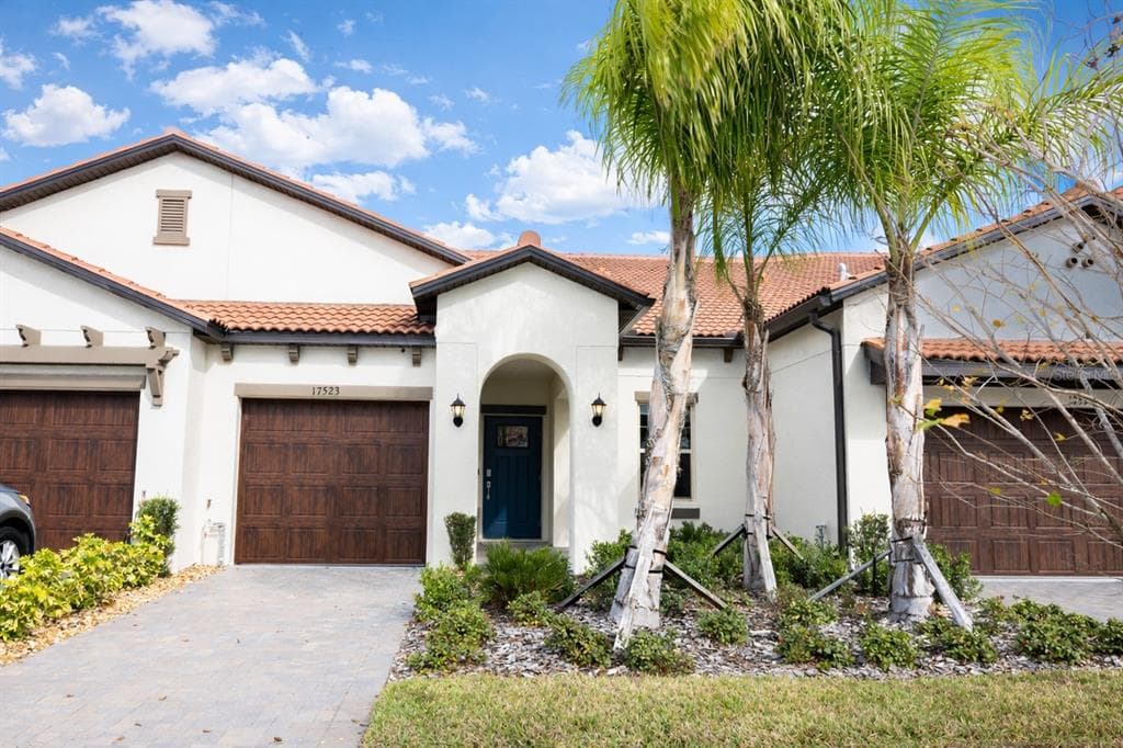 17523 HOLLY WELL AVENUE photo 1