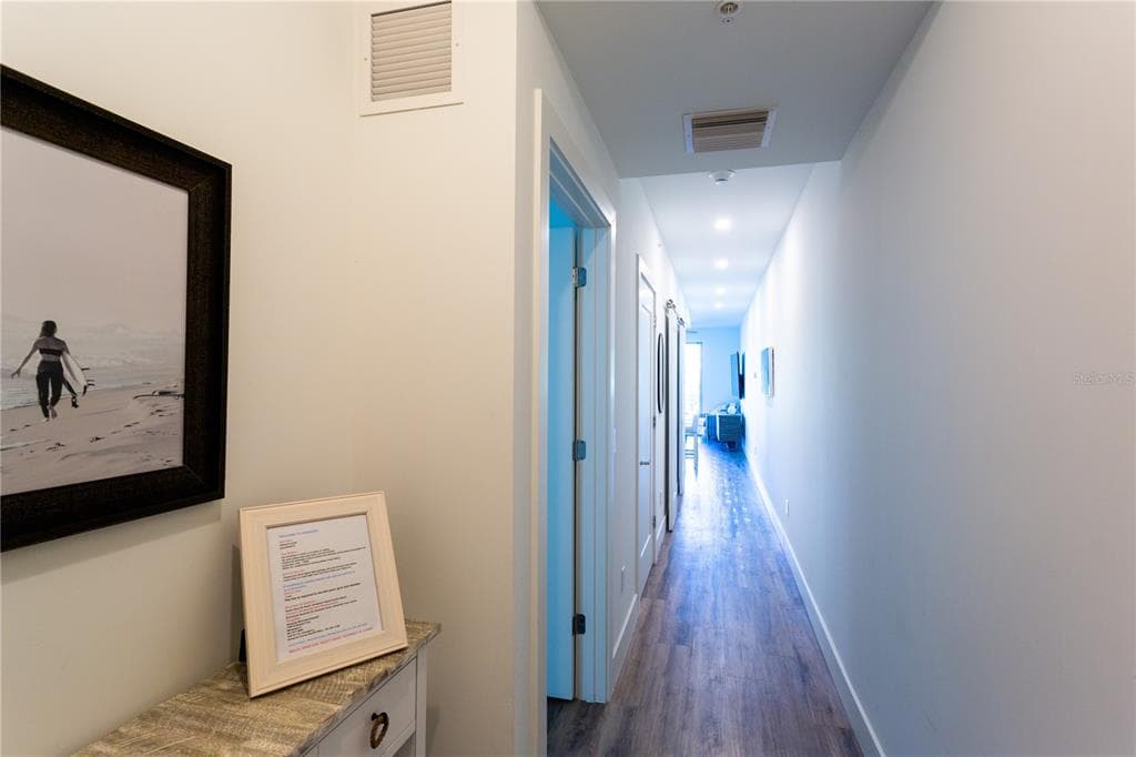 1709 N TAMIAMI TRAIL #215 4