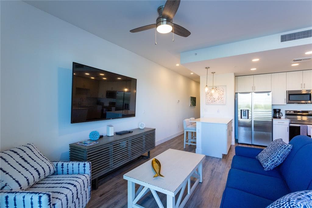 1709 N TAMIAMI TRAIL 215 photo 8
