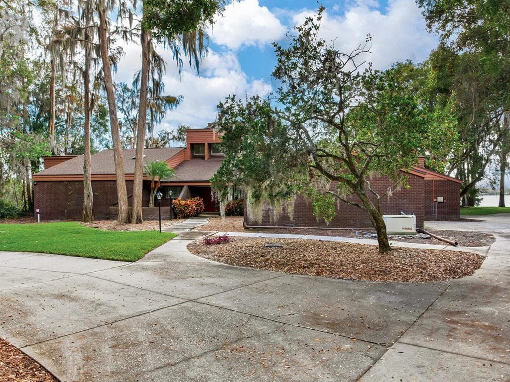 18120 WAYNE ROAD 2