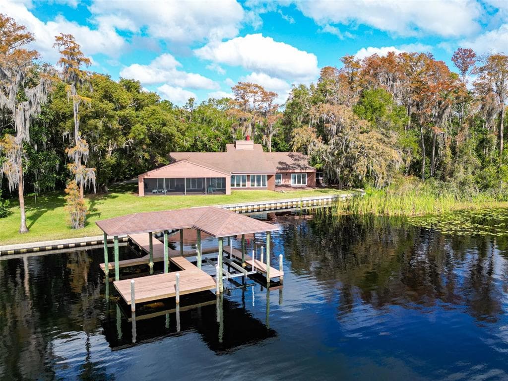 18120 WAYNE ROAD 1