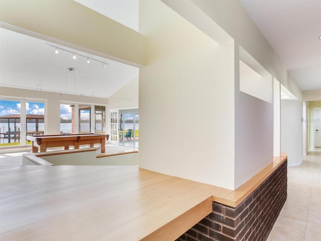 18120 WAYNE ROAD photo 20