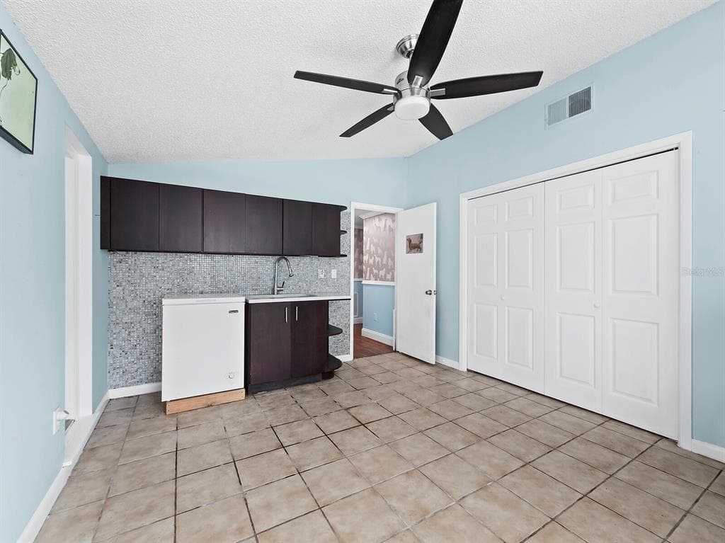 5645 CHURCHILL DOWNS ROAD photo 25