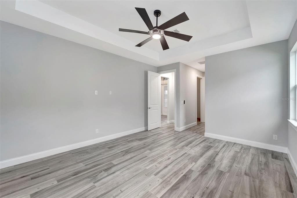 10442 WINNIPEG STREET photo 18