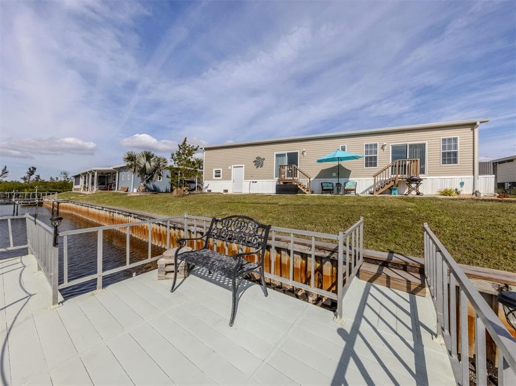 106 ISLAND POINT ROAD photo 12