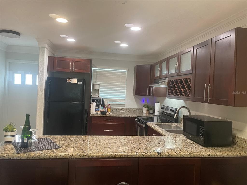 2500 LEE ROAD 202 photo 16