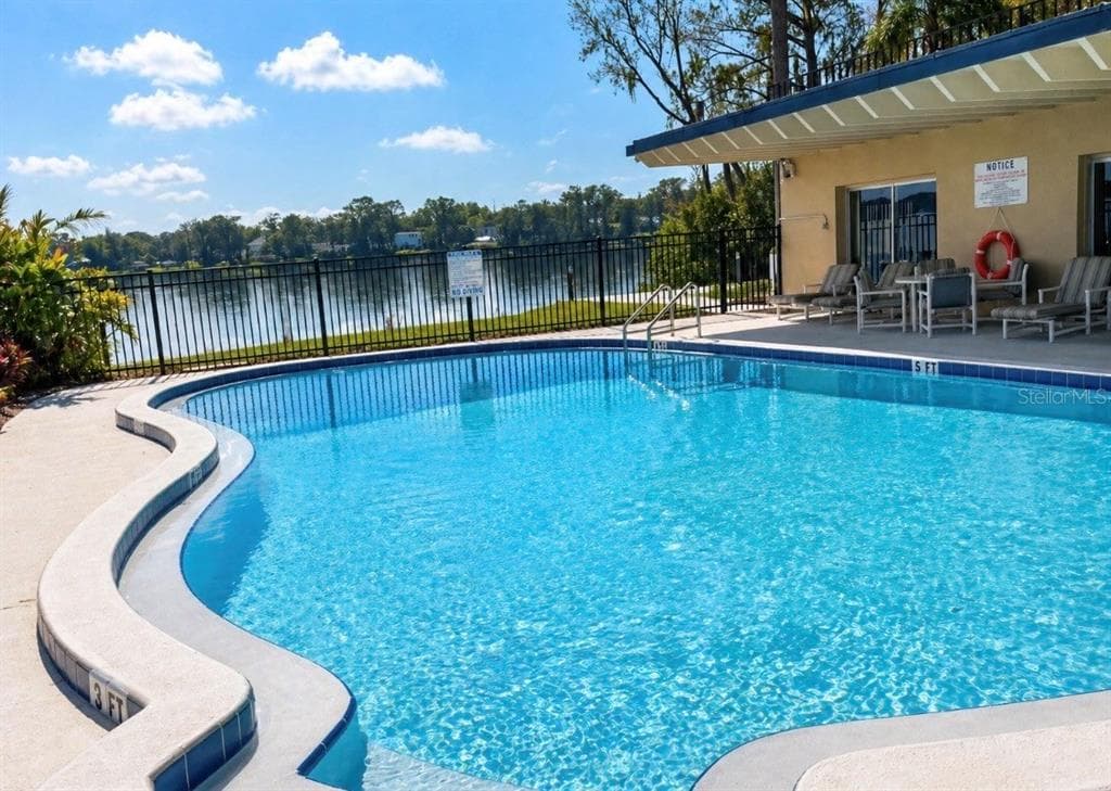 2500 LEE ROAD 202 photo 9