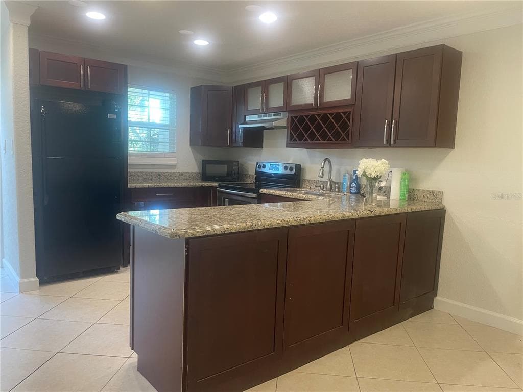2500 LEE ROAD 202 photo 14