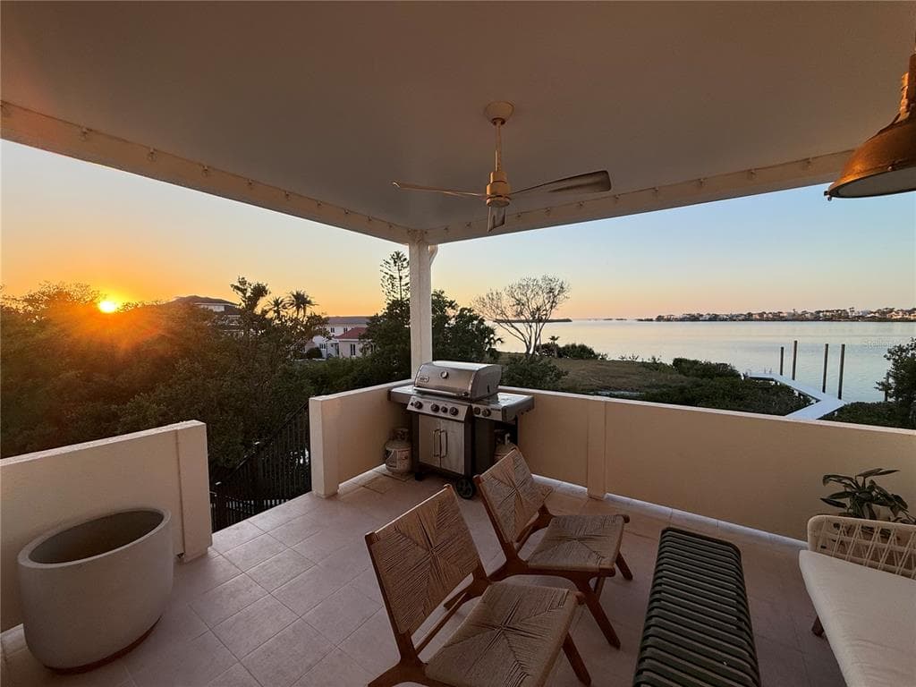 1640 SEA BREEZE DRIVE photo 12