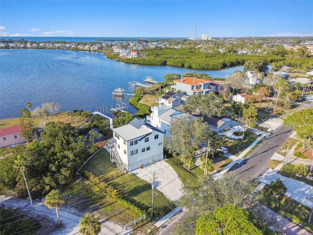 1640 SEA BREEZE DRIVE 1