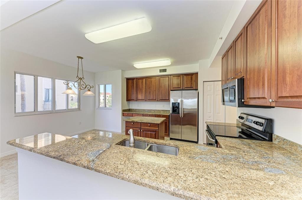 93 VIVANTE BOULEVARD 9336 photo 10