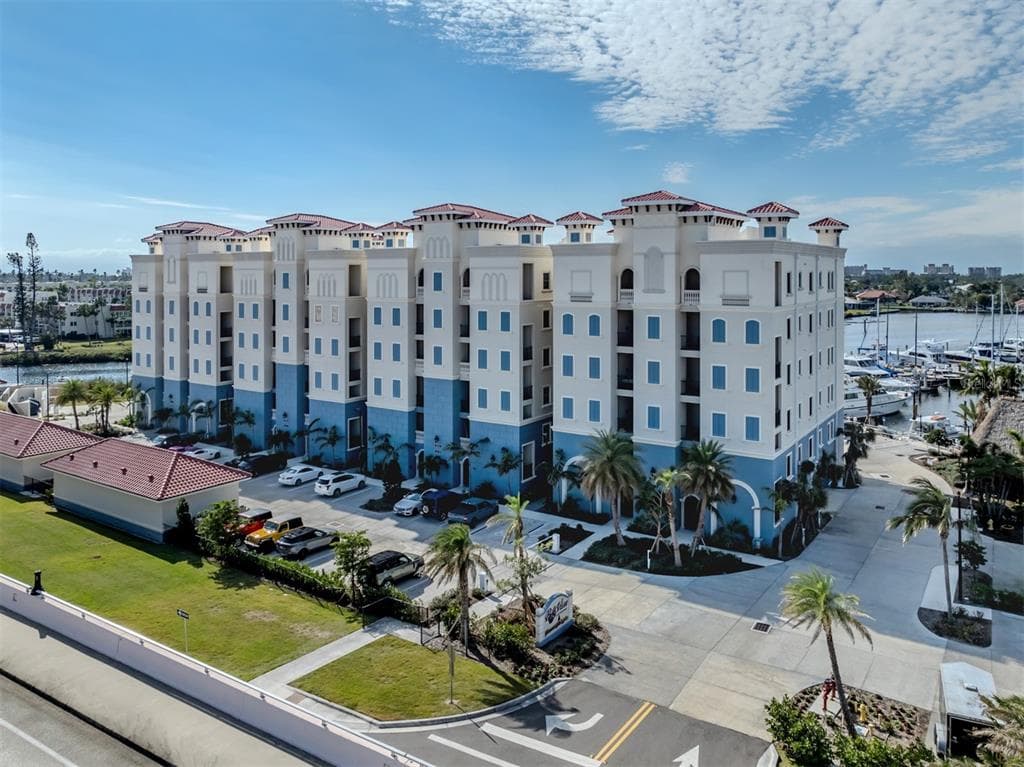 501 TAMIAMI TRAIL N #502 3