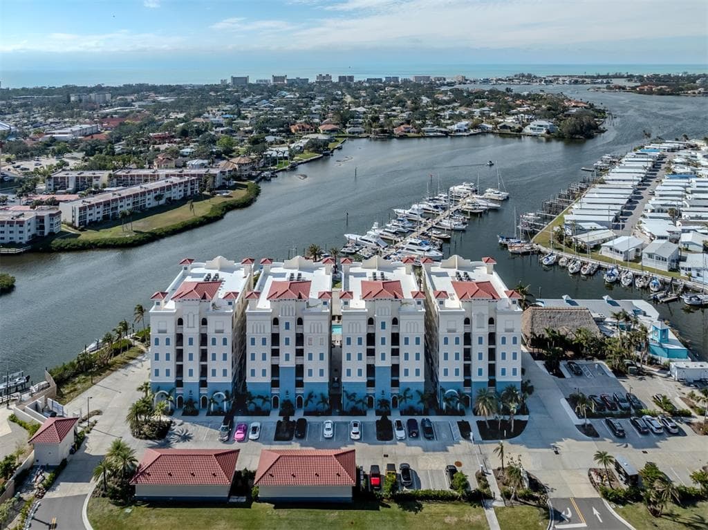 501 TAMIAMI TRAIL N #502 1