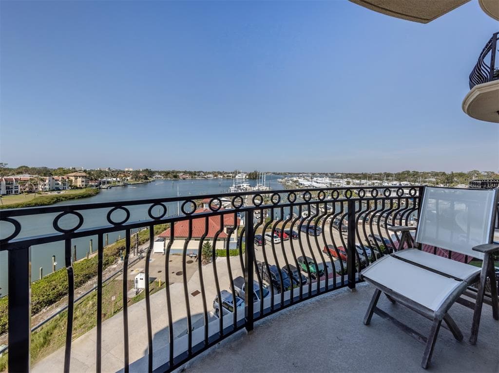 501 TAMIAMI TRAIL N #502 5