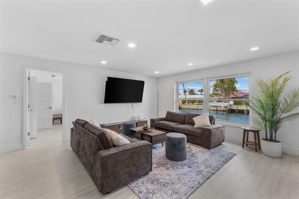 23 OCEAN DRIVE photo 14