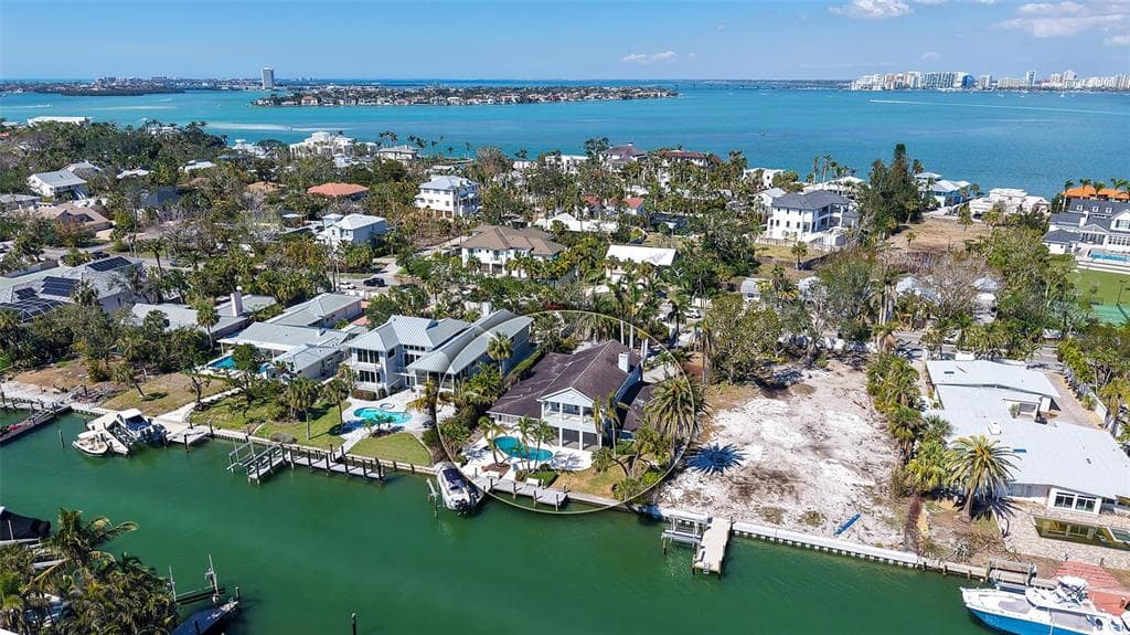 732 SIESTA DRIVE photo 25