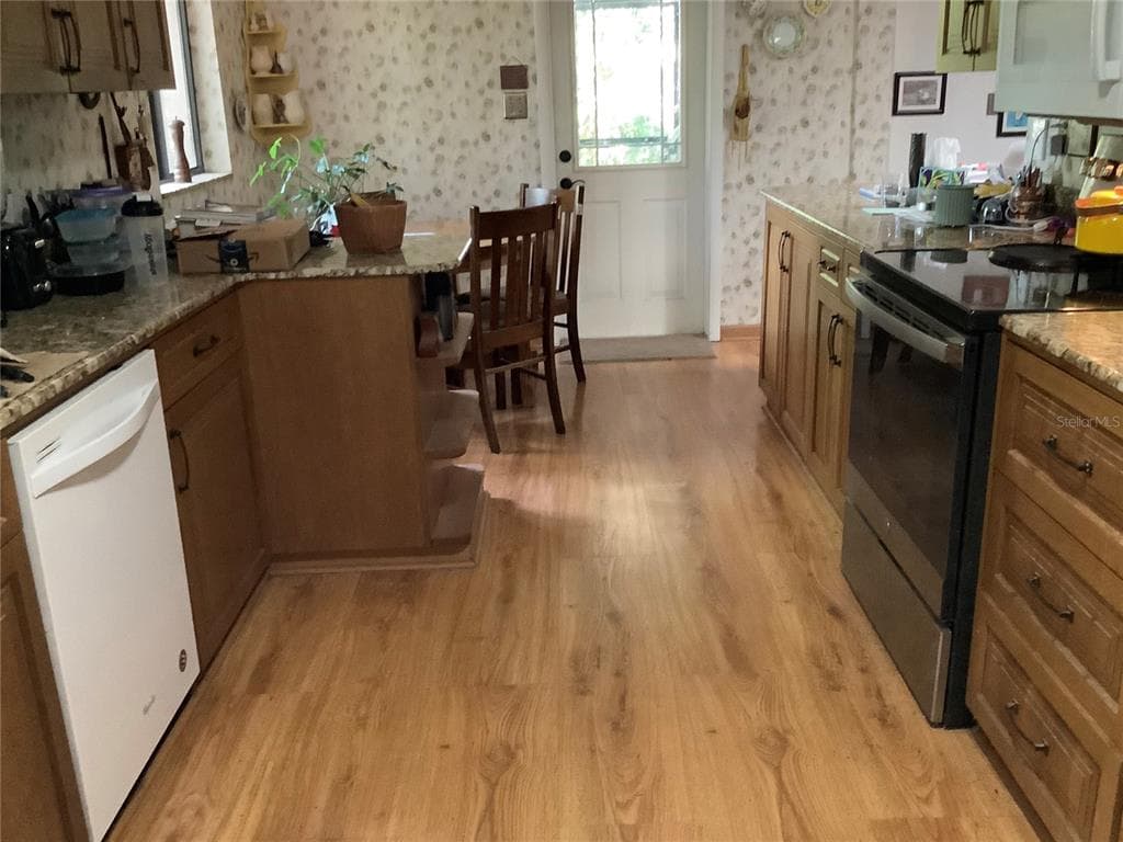 16921 CRAWLEY ROAD photo 25