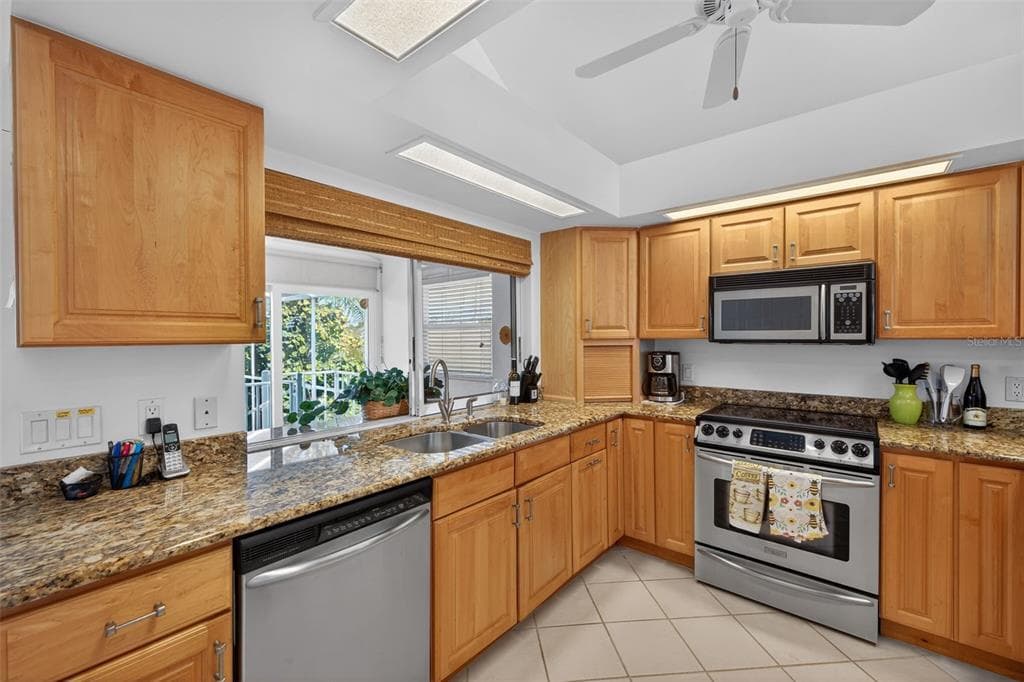 12130 SIESTA DRIVE photo 8