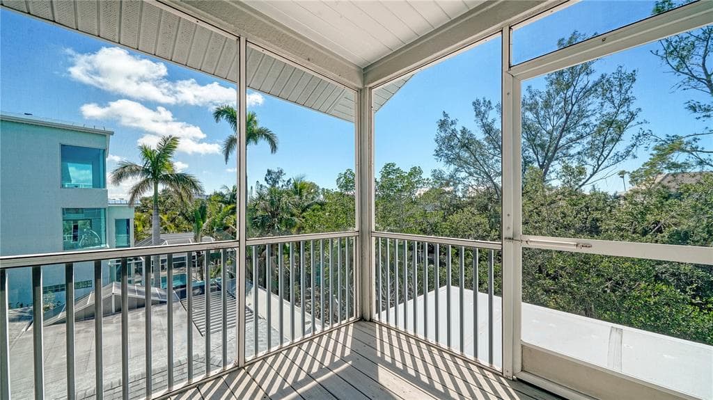 462 ISLAND CIRCLE photo 18