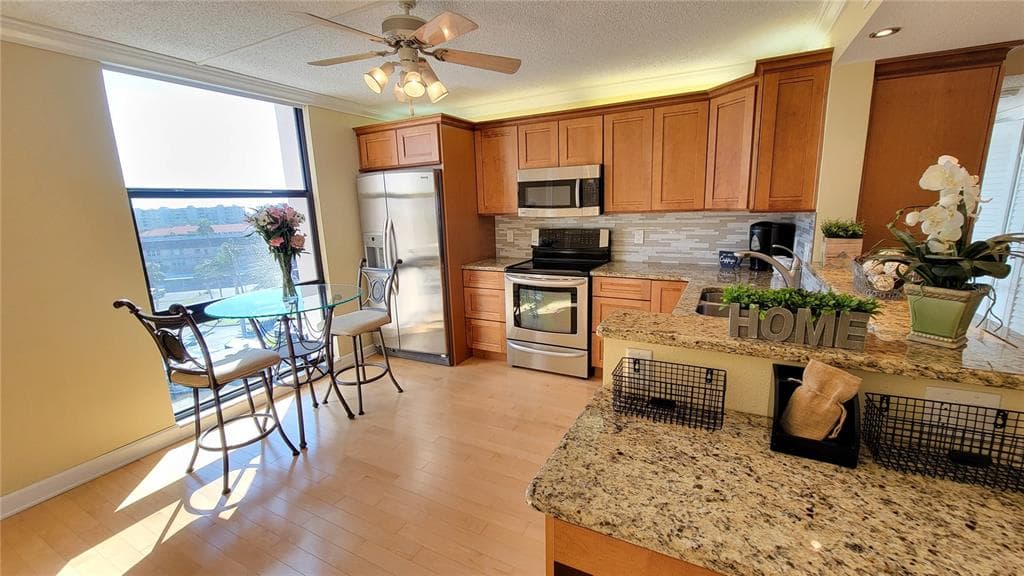 7700 SUN ISLAND DRIVE S 608 photo 25