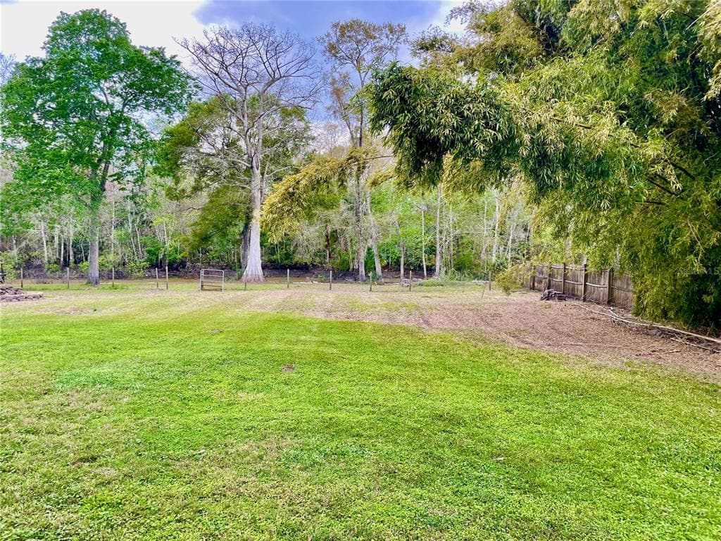 490 S MINSTREL AVENUE photo 24