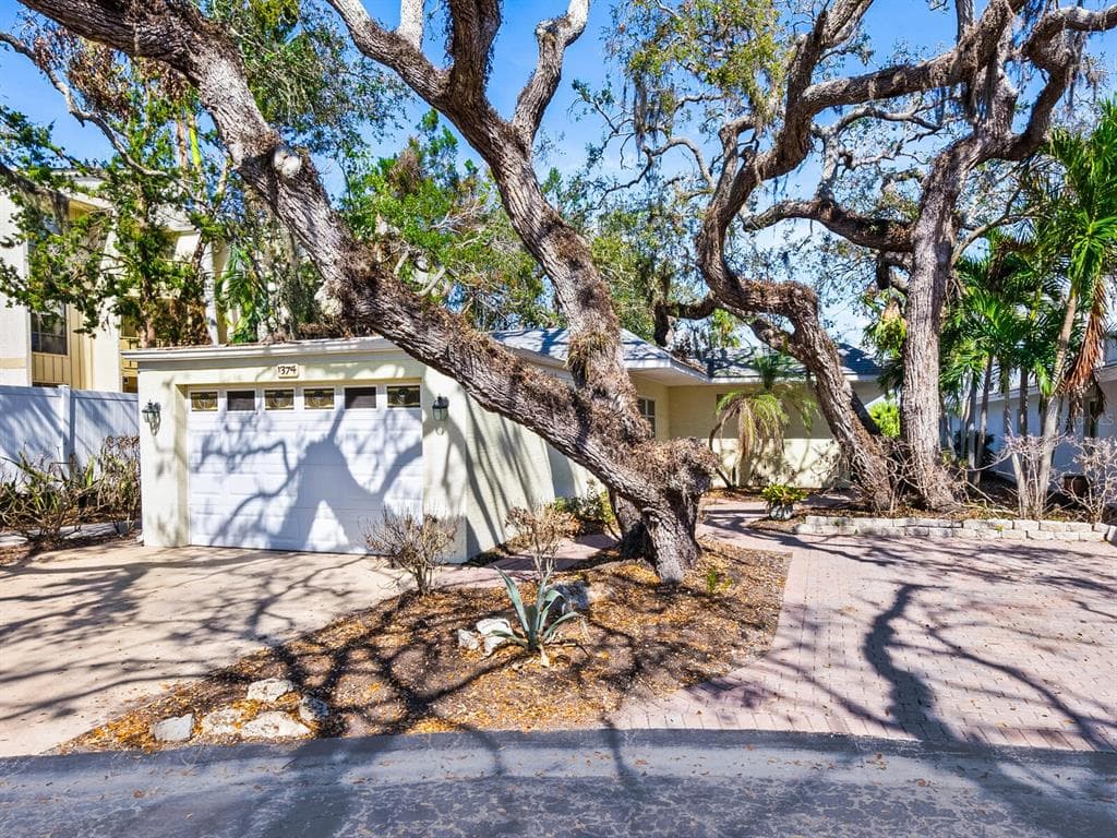 1374 MOONMIST DRIVE B1 photo 14