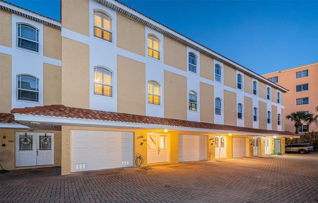 11595 GULF BOULEVARD #6 2