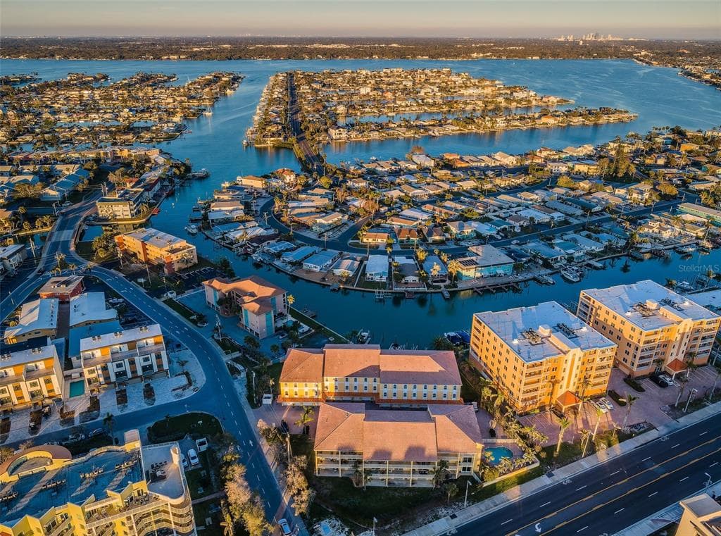 11595 GULF BOULEVARD #6 3