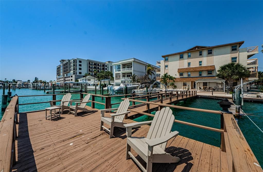 479 E SHORE DR #8 1