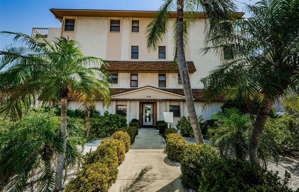 479 E SHORE DR #8 5