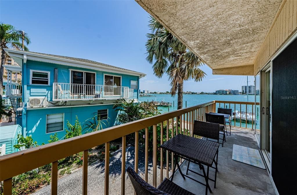 479 E SHORE DR 8 photo 11
