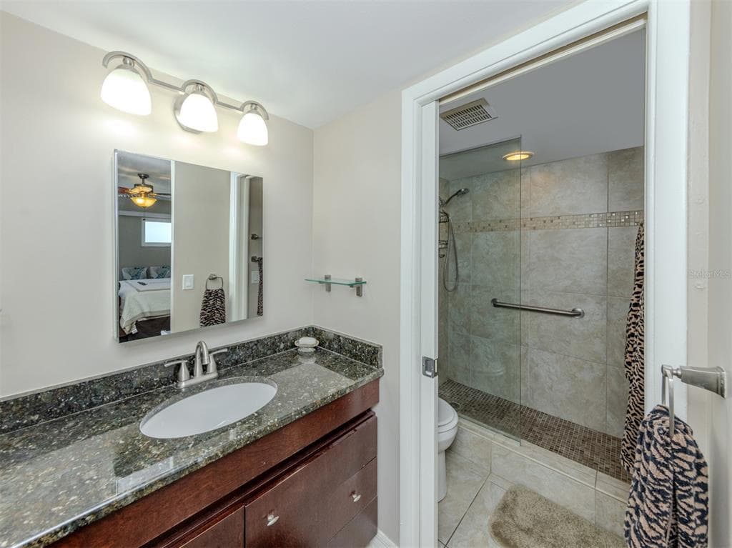950 TARPON CENTER DRIVE 506 photo 19