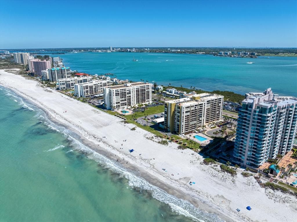 1480 GULF BOULEVARD 401 photo 3