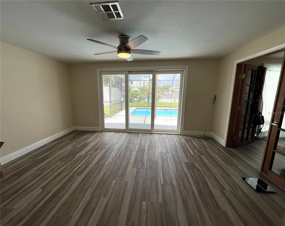 13630 LAGOON DRIVE photo 12