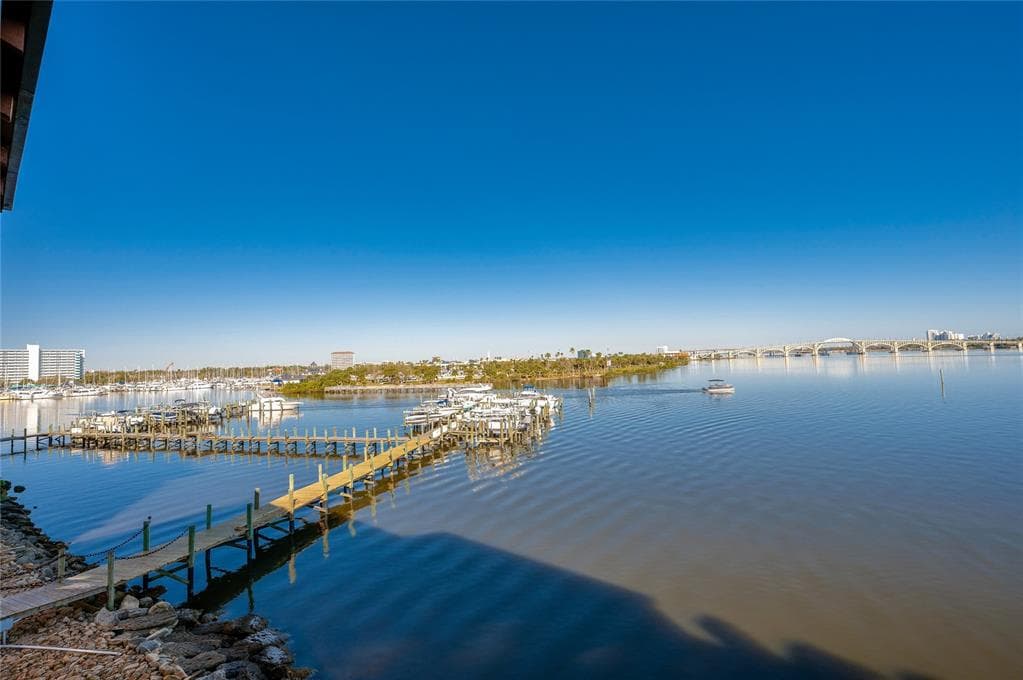 732 MARINA POINT DRIVE 7320 photo 12