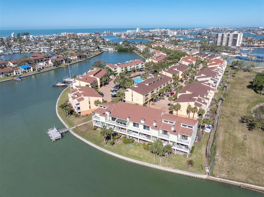 553 HAVEN POINT DRIVE 4