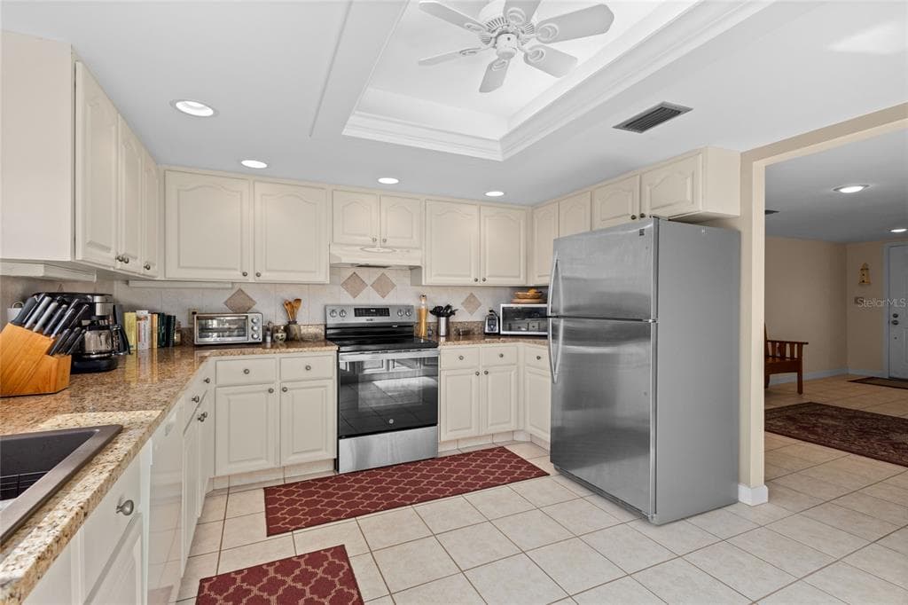 3230 SOUTHSHORE DRIVE 36B photo 6