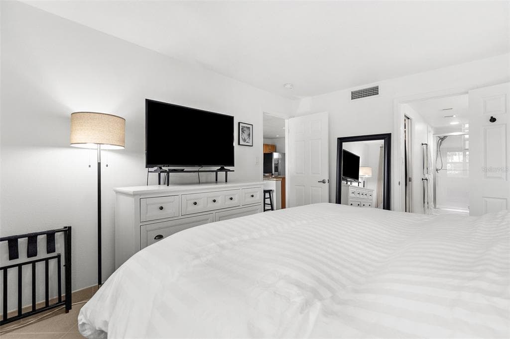 600 SUTTON PLACE 101B photo 13