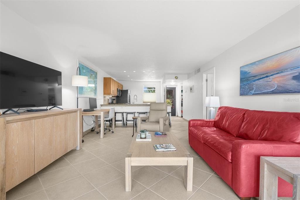 600 SUTTON PLACE #101B 5