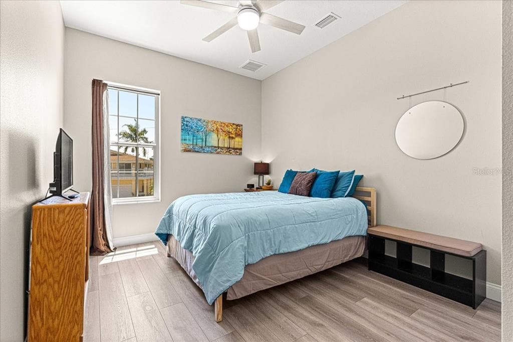 6771 SEAVIEW BOULEVARD photo 14