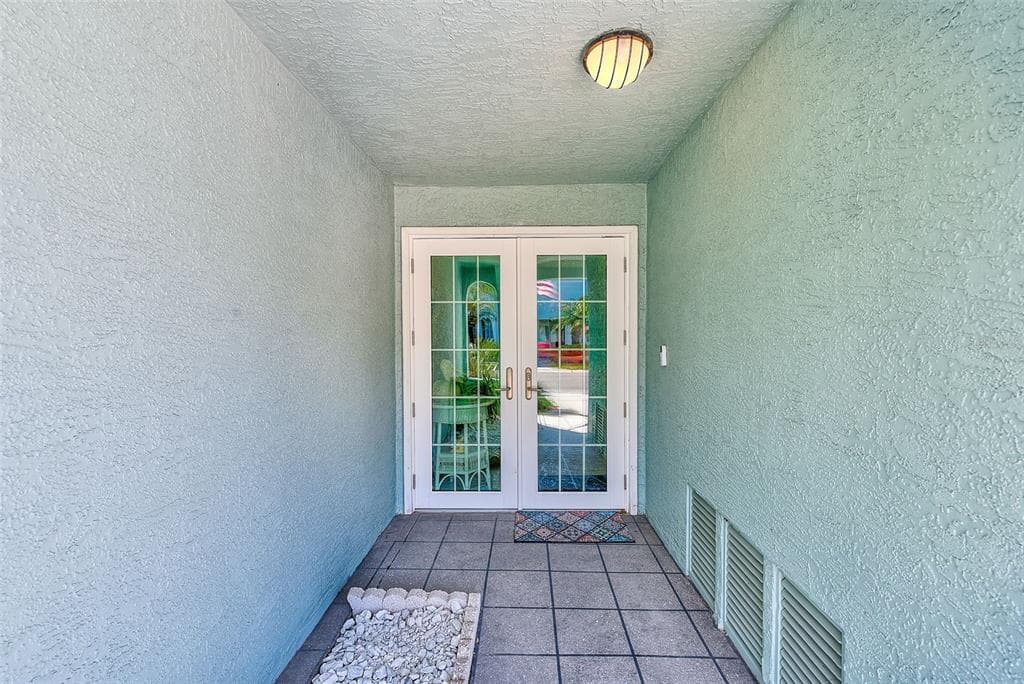 615 GARLAND CIRCLE photo 7