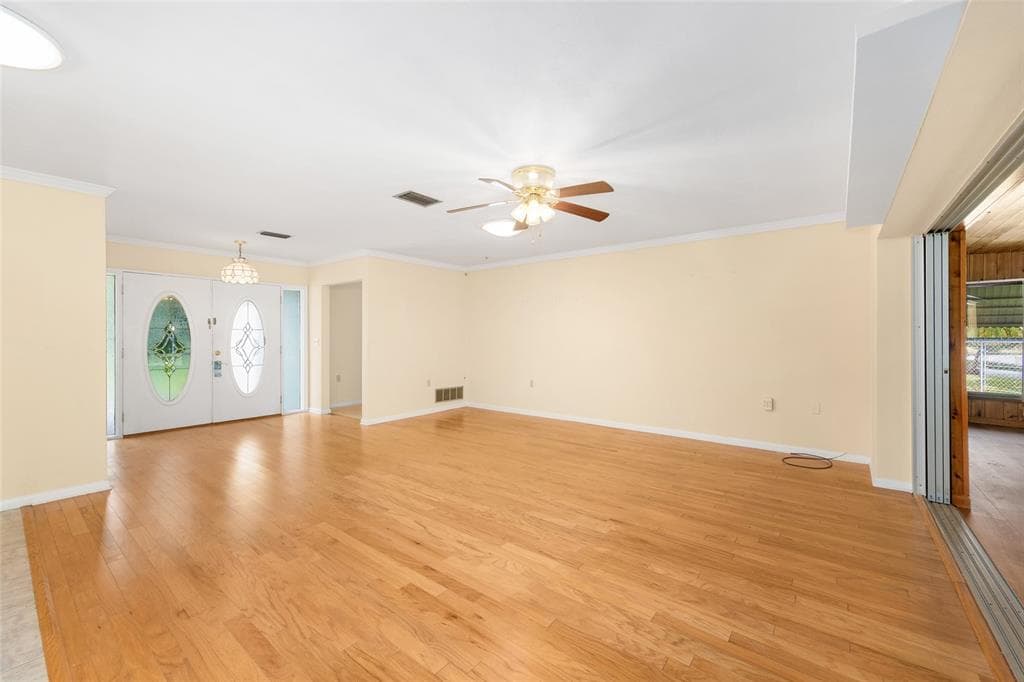12180 MAPLE STREET photo 17