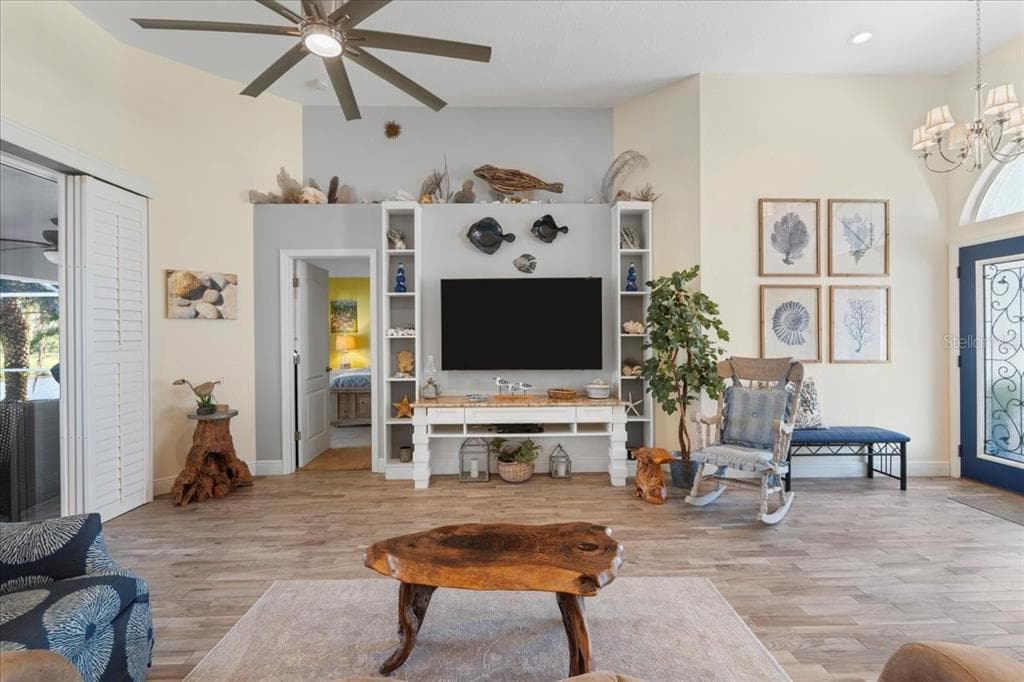 1091 ROTONDA CIRCLE photo 23