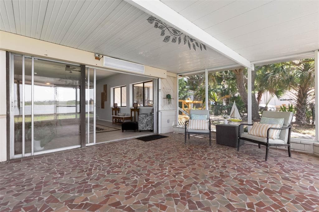 2260 JOHN ANDERSON DRIVE photo 24