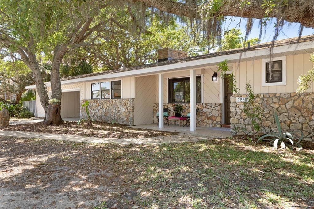 2260 JOHN ANDERSON DRIVE photo 10