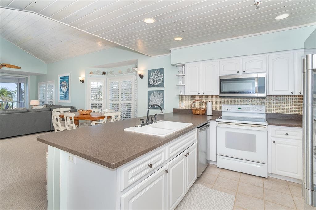 7536 PALM ISLAND DRIVE S 1522 photo 11