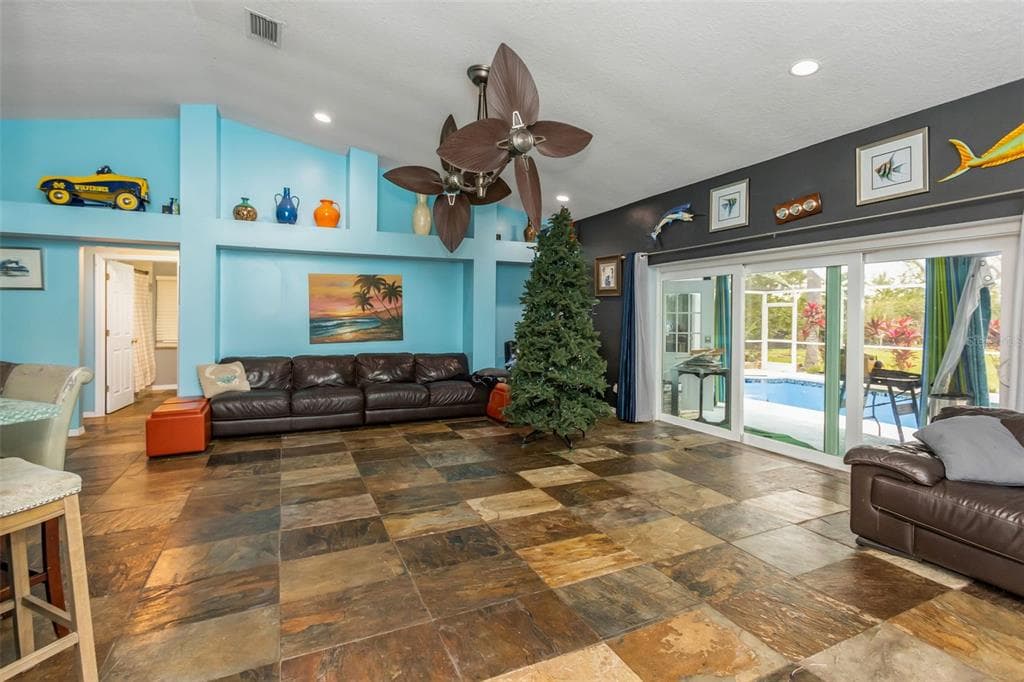 424 ISLAND CAY WAY photo 17