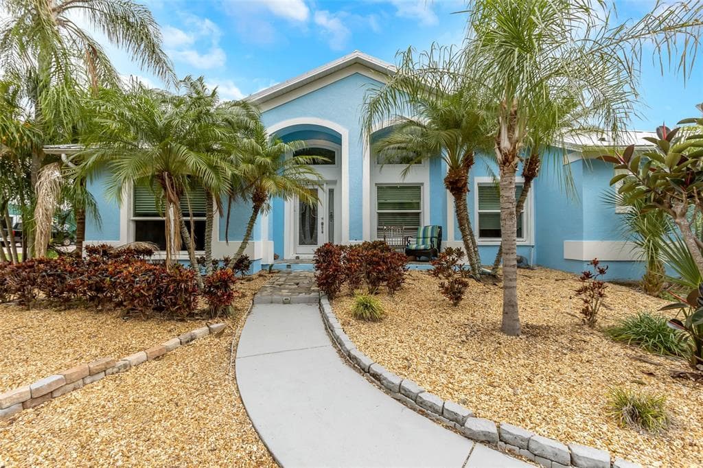 424 ISLAND CAY WAY 5