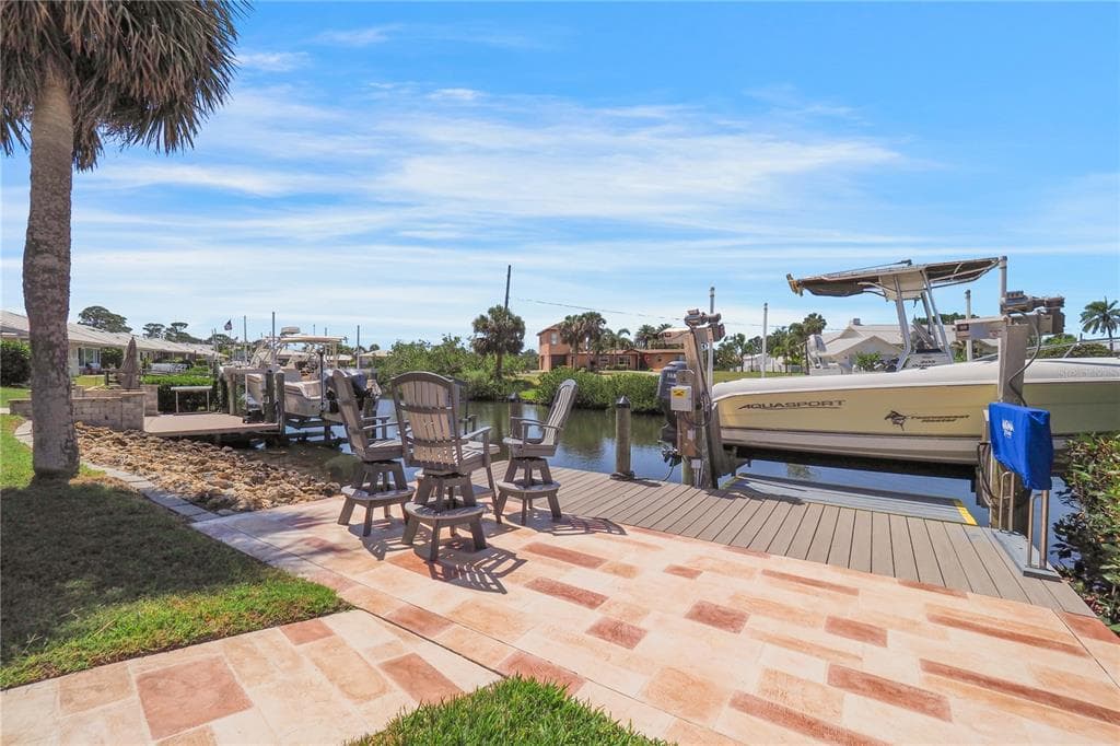 120 VILLA DRIVE #120 5